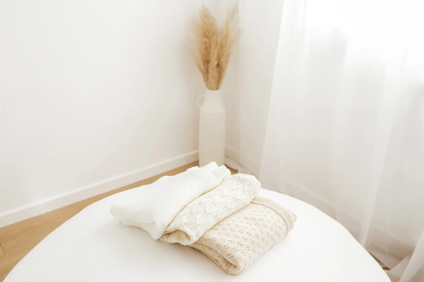 Michelle’s quiet neutral home studio